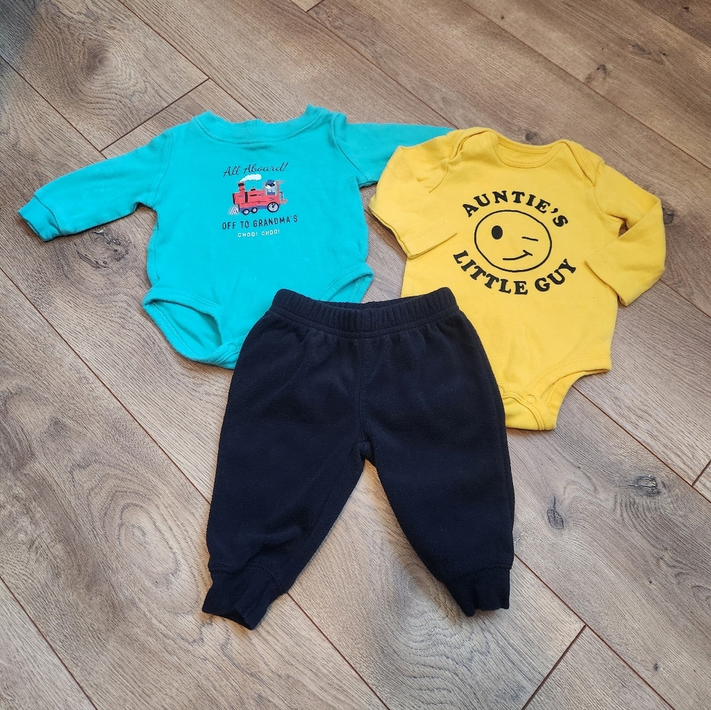 Carter's 3m Boys Outfits - Picture 1 of 2